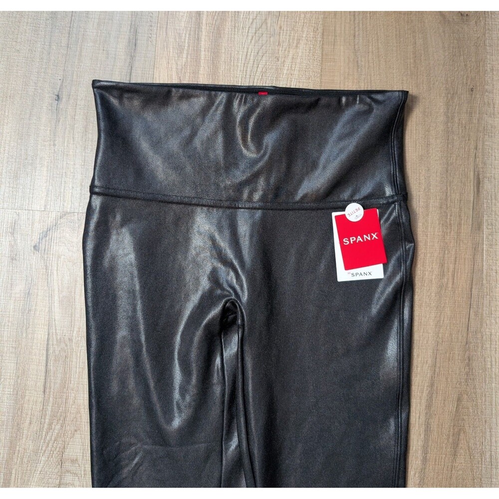 NWT Spanx Size M Petite Faux Leather Legging Black Pull On Compression 98$ - Picture 5 of 12